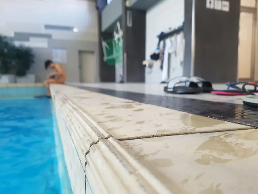 Beckenrand im Stadtbad Wilmersdorf I